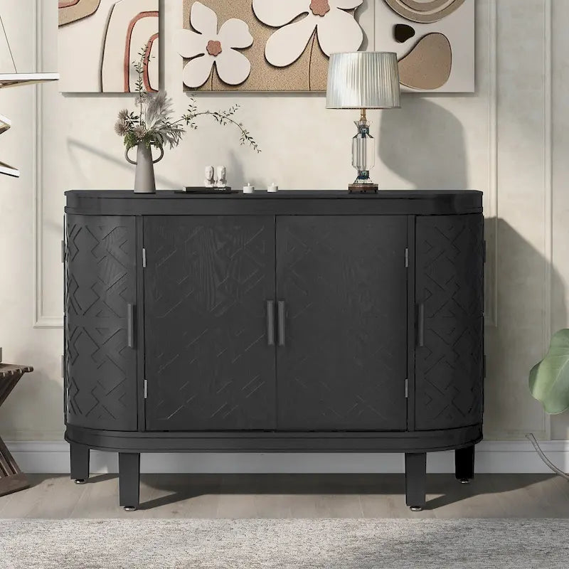 Buffet en bois avec portes à motif antique