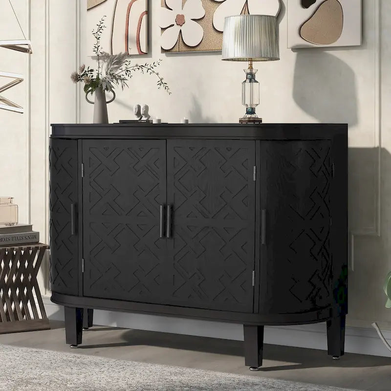 Buffet en bois avec portes à motif antique